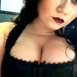 Desirae photo
