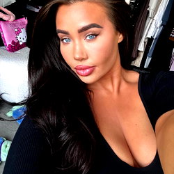 MIA BROOKS 💕 photo