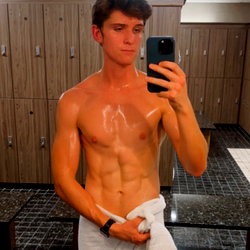 Noah Foxx photo