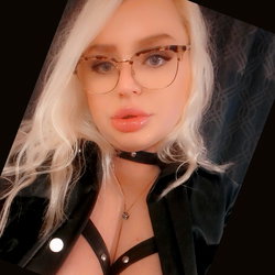 KinkyKitaDoll photo
