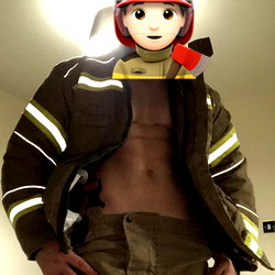 Nakedfireman_XL photo
