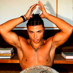 Chase DeMoor 😩💛 photo