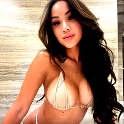 MinnieMichele Your #1 Golf Babe photo