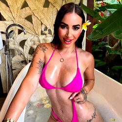 𝐌𝐀𝐘 𝐒𝐖𝐄𝐄𝐓𝐒𝐇𝐎𝐓 🩷 photo