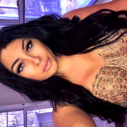 Annieeofficial photo