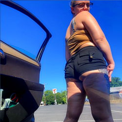 $lut Queen 😘 photo