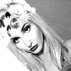 Miss Mona photo