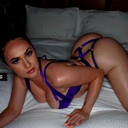 Emily Norman LIVE photo