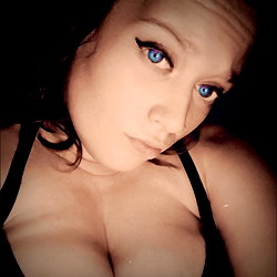 ShadowKissedJulie photo