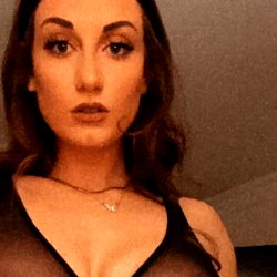 Emmy Rose 🌹 photo