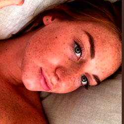 Emmy Rose 🌹 photo