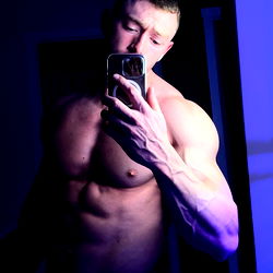 Jeffrey Vice - The Ultimate Chest Man Experience