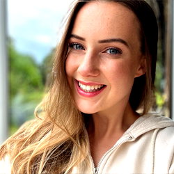 Charlotte Lily photo