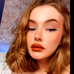 Diana Rider 🎀 - Passionate Model in Utah's Entertainment Hub