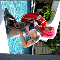 Strong Waifu 🌸 photo