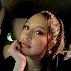 Milkymatchalatte's OnlyFans Review: A Canadian Fashion Model from
