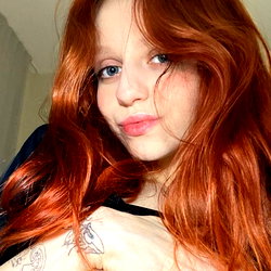 Louise Ginger 🧡 photo