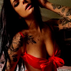 Chrissy photo