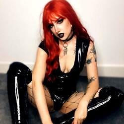 IVY FOX - big booty, gothic dominatrix 🦊 photo