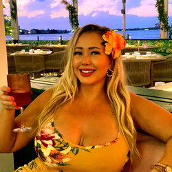 Matessa Nicole 🍑 photo