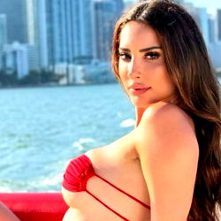 🦋 P̷A̷T̷R̷I̷C̷I̷A̷ C̷A̷S̷T̷I̷L̷L̷O̷ 🦋 photo