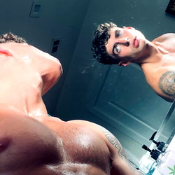 Zach 👅 photo