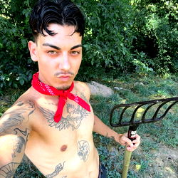 🄸🅅🄰🄽 🄹🄴🄽🄽🄴🅁 🦊 photo