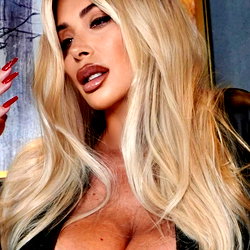 Sonia Grey VIP: Exclusive Content & Passionate Performances on OnlyFans