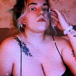 Lyndsey photo