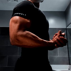 Darien Shields photo