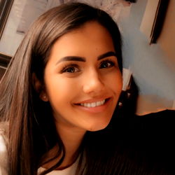 Nora S |挪威性感女神，您的私密伴侣