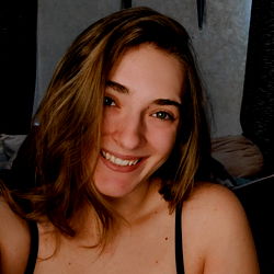 Nicole Renee🩶 photo