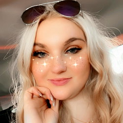 Elle noelle photo