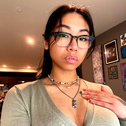 Maya photo