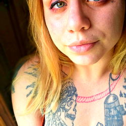 FoxyyPirate 🍑☠️ photo