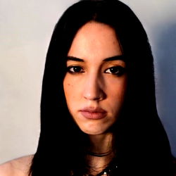 Neferet Exposito photo