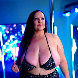 ADRIANA FAYE 🫦 photo