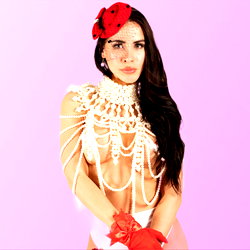 EARTHLY ALIEN🪐 photo