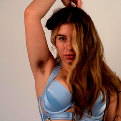 Chloe Kreams | Huge Bush & Hairy Armpits