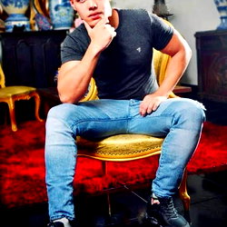 GUTO DOM photo