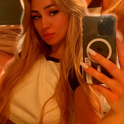 Gigi 💋 photo