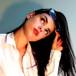 Vikki Hot 😈🔥 photo