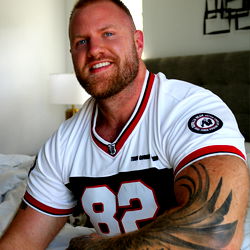 Gunnar: The Alpha Top from Chicago - A Tattoo Enthusiast's Journey on