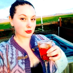 Arwen Snow photo