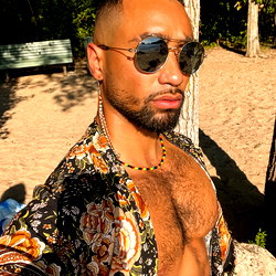 Andell West 👑 • Peach Prince • photo