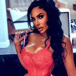 Italia Starr ⭐️ photo