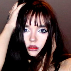 Phia👾🚀✨ photo