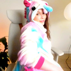 Hi, I am Stacy! 🥵 LOOK AT TOP POST 🍓💦 photo