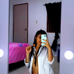 Angieefeet photo
