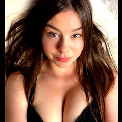 Anna Luu photo